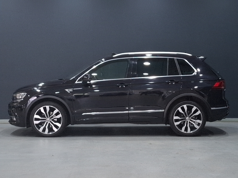 Volkswagen Tiguan 2.0 Tdi 150 R-line MA18UZJ Black #4