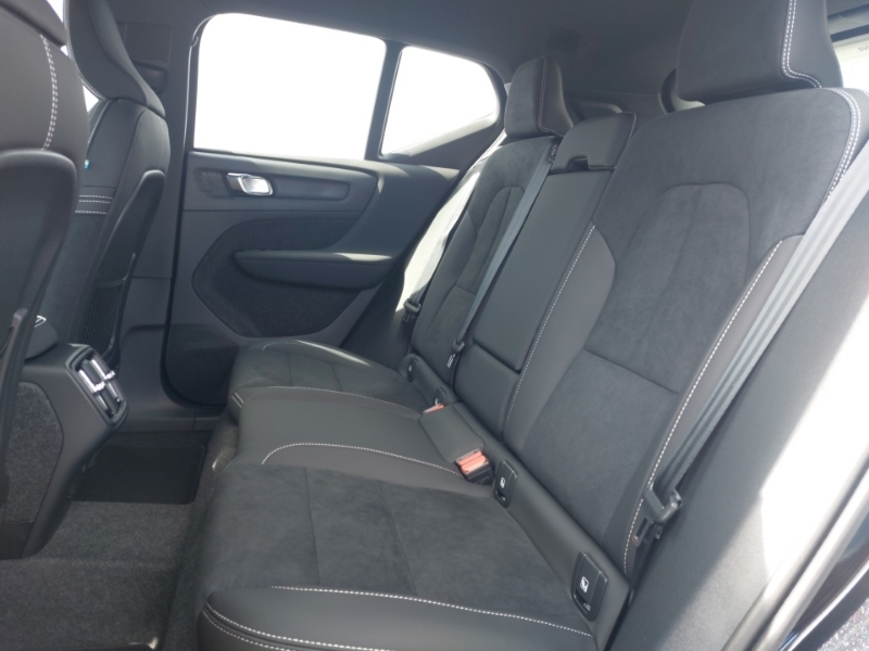 Volvo XC40 2.0 B3p Plus Dark Black #6