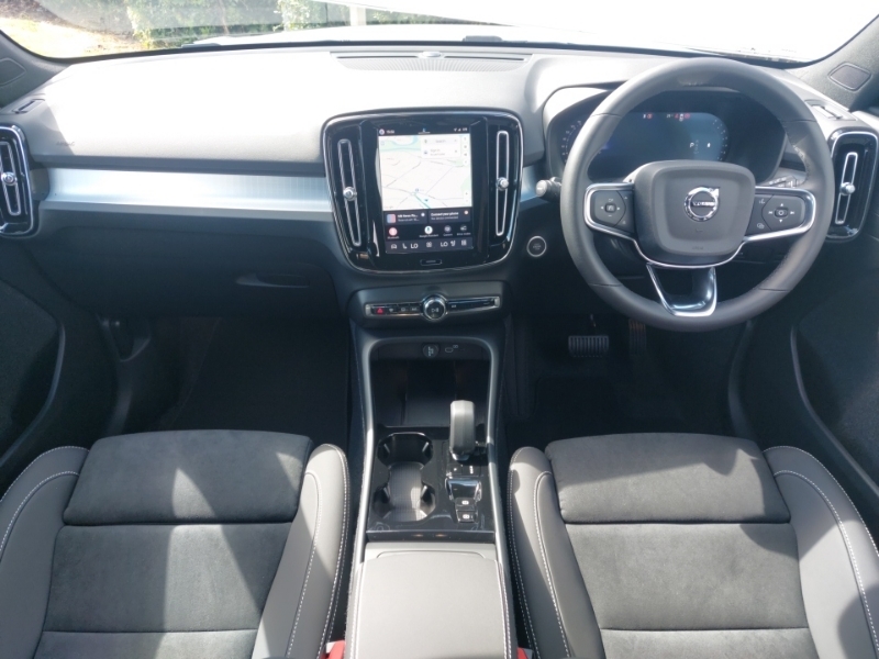 Volvo XC40 2.0 B3p Plus Dark Black #3
