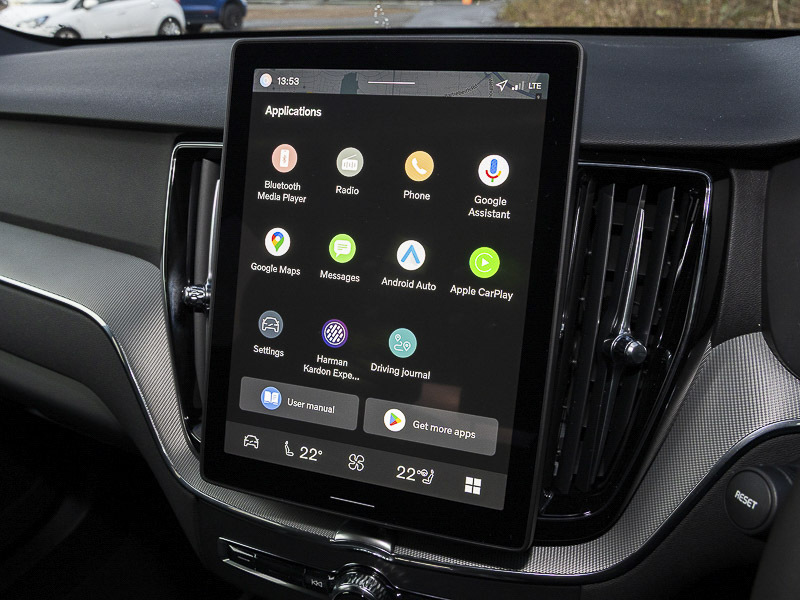 Volvo XC60 Ultra Black #11
