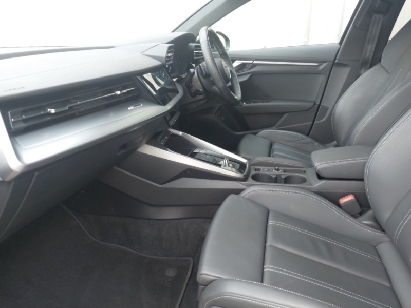 Audi A3 40 Tfsi E S Line S Tronic Black #5