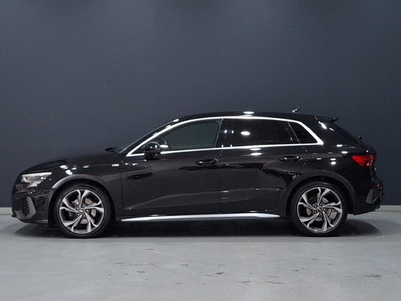 Audi A3 30 Tfsi S Line S Tronic Black #4