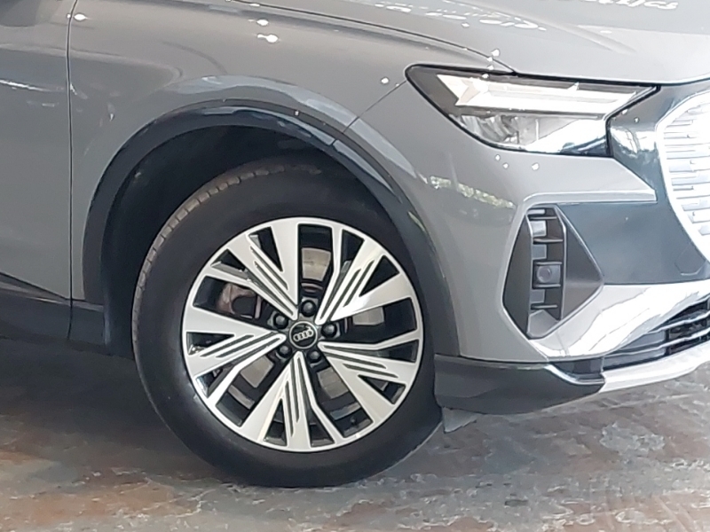 Audi Q4 E Tron 210Kw 45 82Kwh Black Edition Purple #20