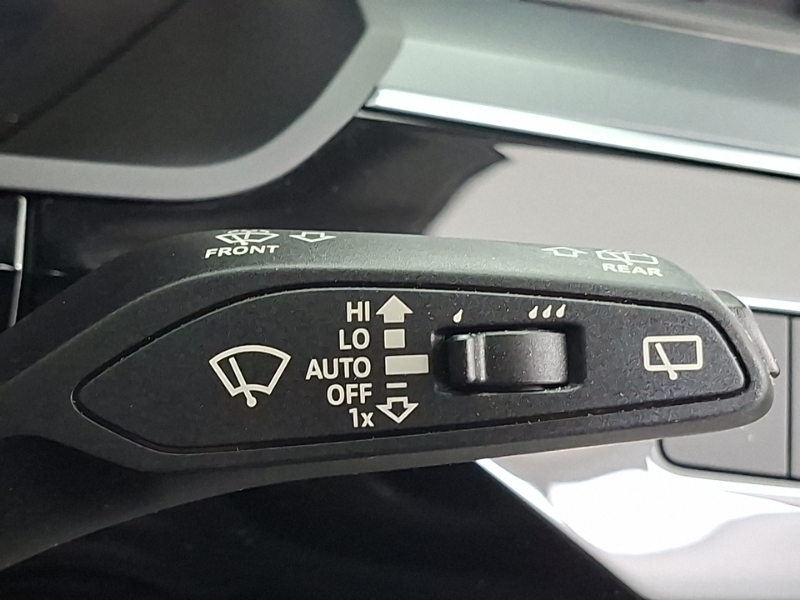 Audi Q8 e tron Audi Q8 Sportback Black Edition 55 E-tron Quattro White #16