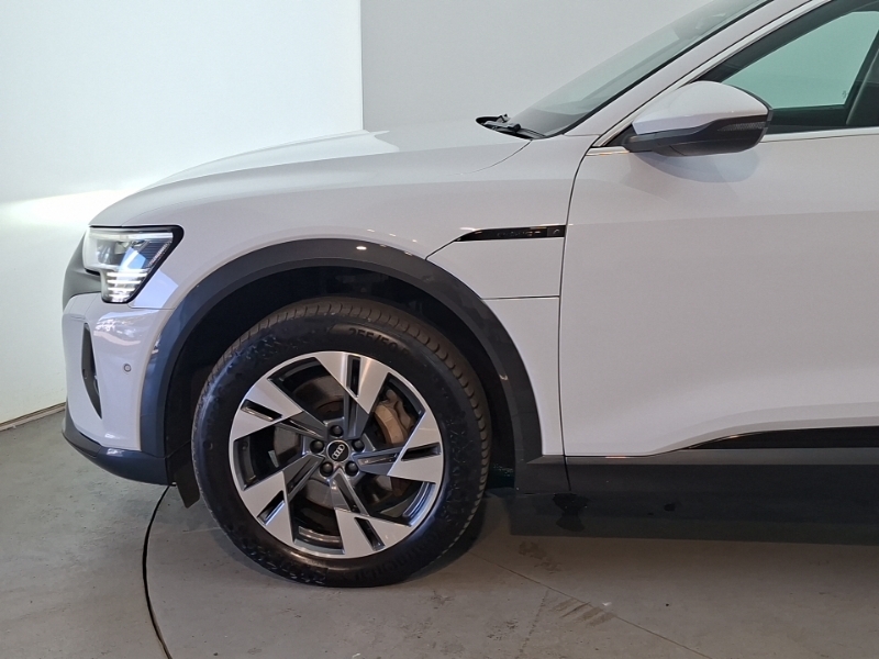 Audi Q8 e tron Audi Q8 Sportback Black Edition 55 E-tron Quattro White #19