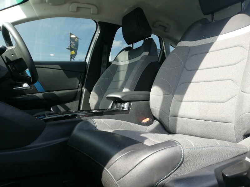 Citroen e-C4 100Kw Sense 50Kwh 11Kwch White #4