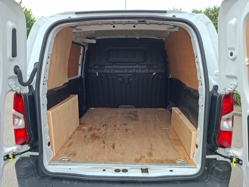 Citroen Berlingo 1.5 Bluehdi 100Ps Van Enterprise White #18