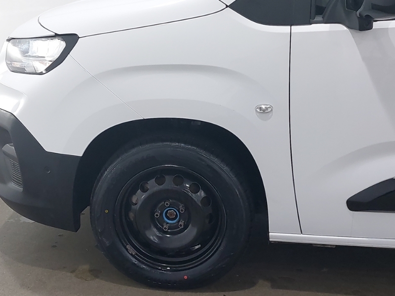 Fiat Doblo 1.5 Multijet 100 H1 Van White #19