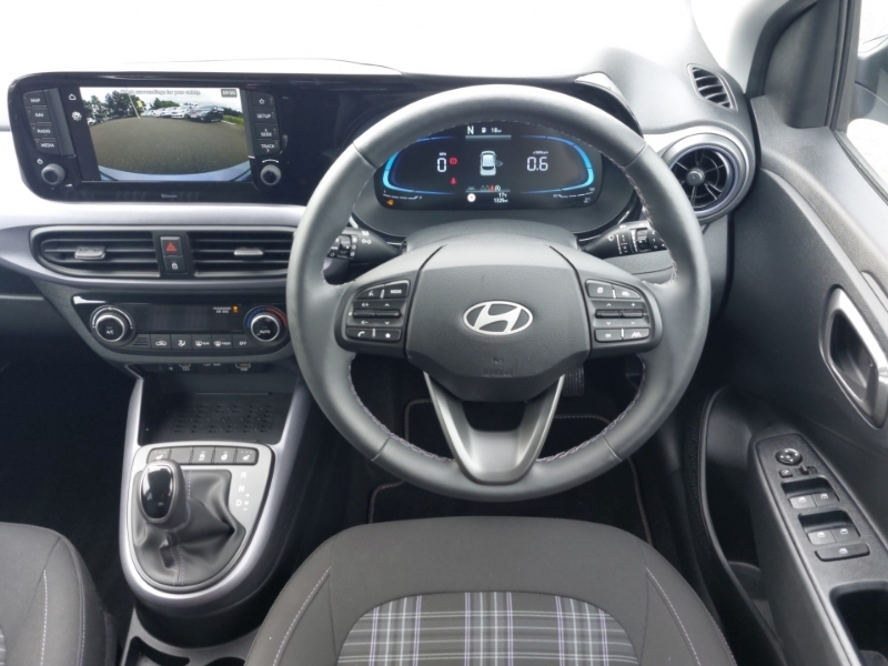 Hyundai I10 Premium White #8