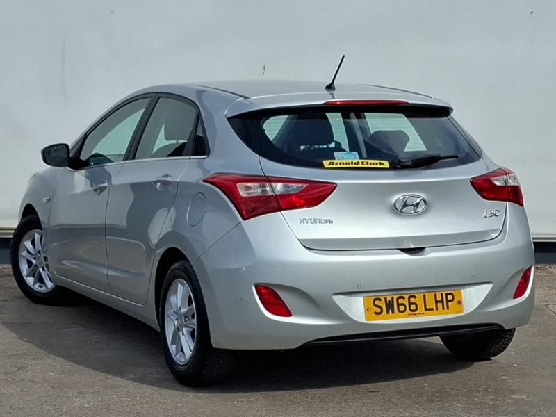 Hyundai I30 1.6 Crdi Blue Drive Se Silver #2