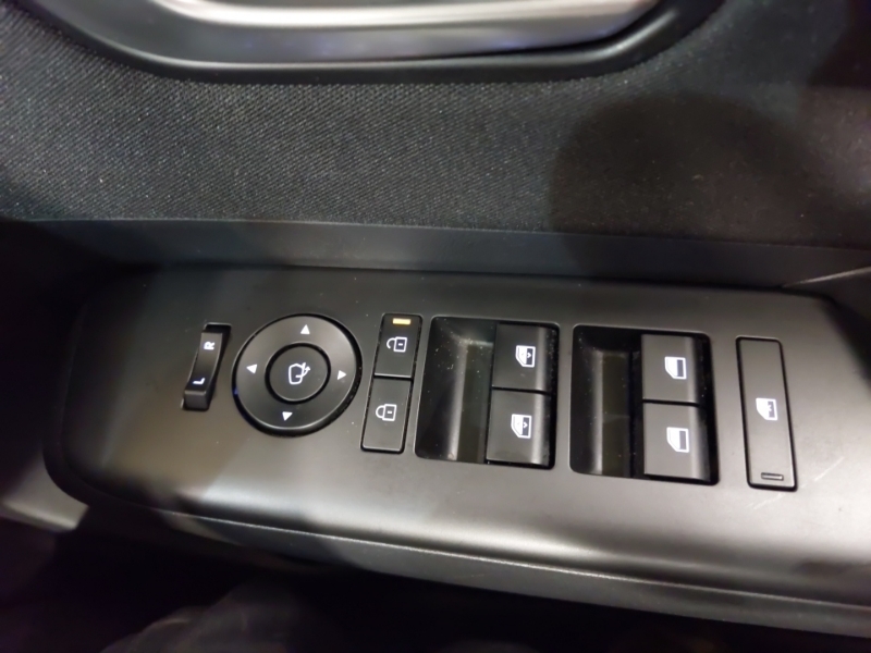 Hyundai Kona Advance Silver #17