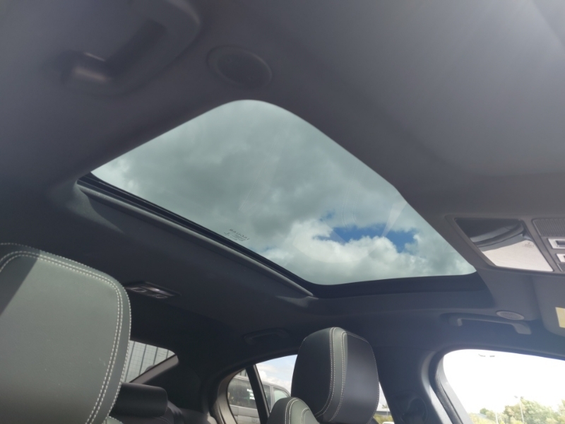 Jaguar XE 2.0 D200 Mhev R Dynamic Se Saloon Black #16