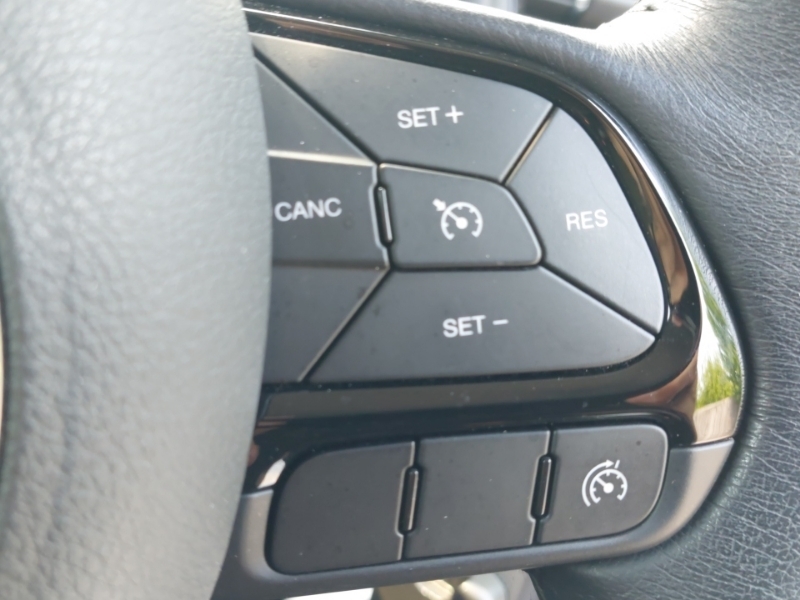 Jeep Renegade Limited Orange #12
