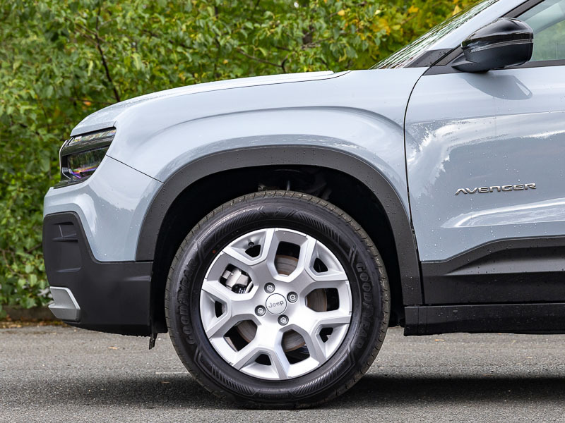 Jeep Avenger 1.2 E-hybrid Summit Dct White #14