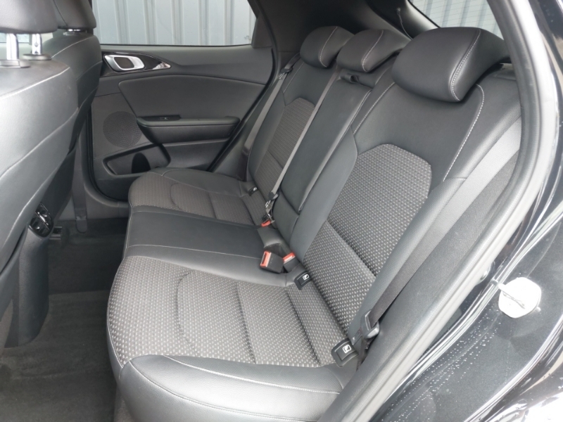Kia Xceed 1.5T Gdi Isg 3 Black #6