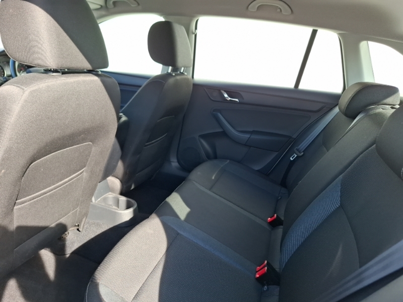 Skoda Rapid Spaceback 1.6 Tdi Cr 90 Se Silver #6