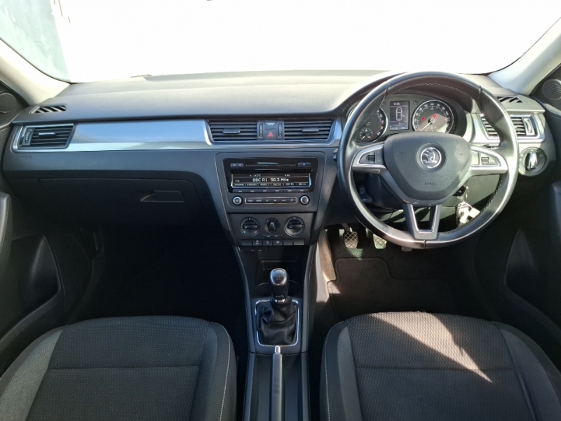 Skoda Rapid Spaceback 1.6 Tdi Cr 90 Se Silver #3