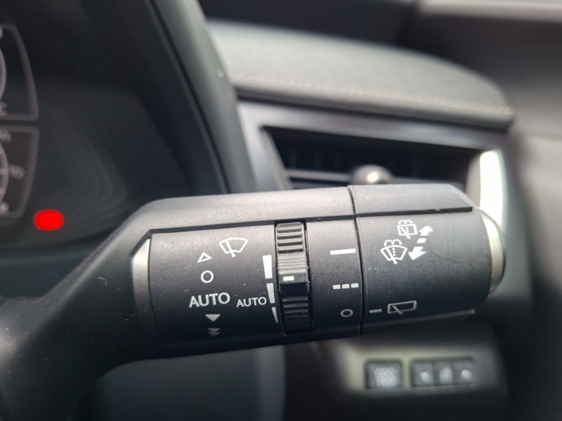Lexus UX 300E 150Kw 54.3 Kwh E-cvt White #14