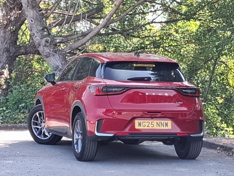 Lexus LBX 1.5 Premium E-cvt Red #2