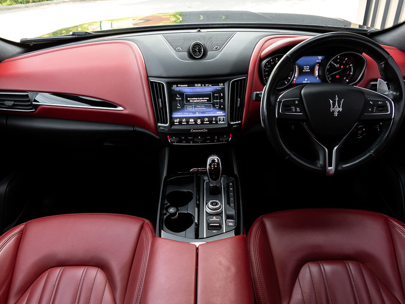 Maserati Levante V6 S Black #3