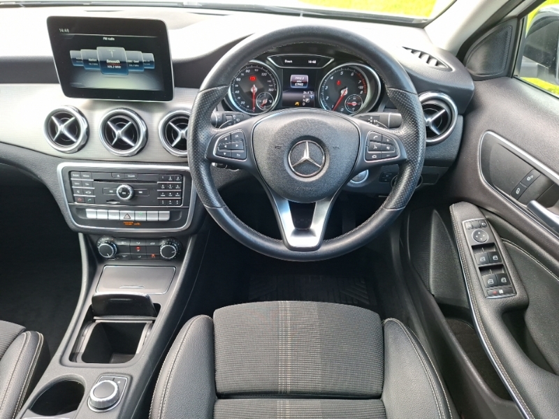 Mercedes-Benz GLA Class 200 Amg Line Edition 7G-dct ... 2019 Grey #8