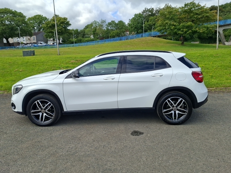Mercedes-Benz GLA Class Gla 180 Urban Edition White #4