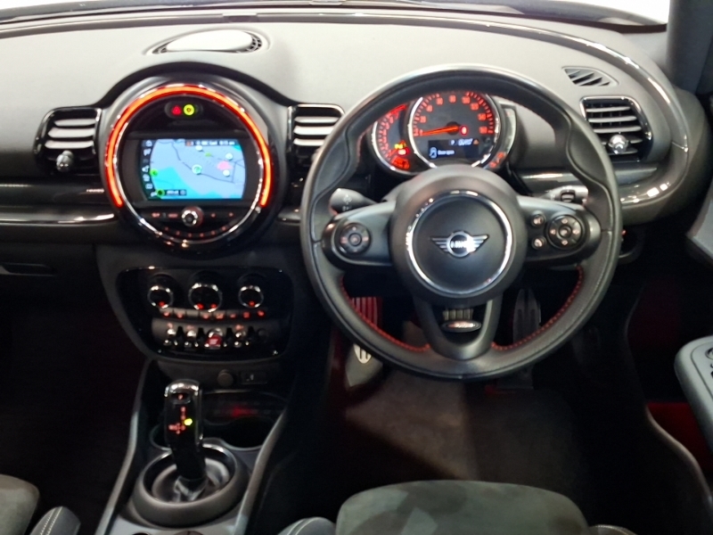 Mini Clubman  White #8