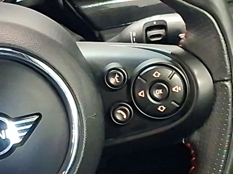 Mini Clubman  White #13