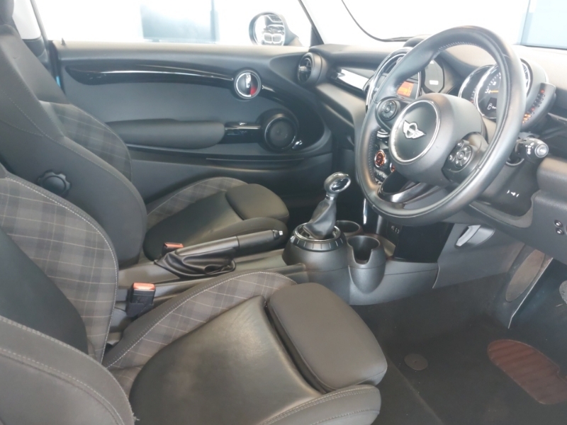 Mini Hatch 1.5 Cooper D Blue #6