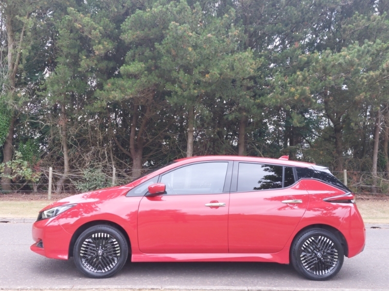Nissan Leaf 160Kw E N-connecta 62Kwh Red #4