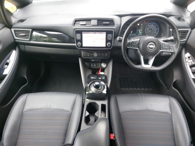 Nissan Leaf 160Kw E N-connecta 62Kwh Red #3