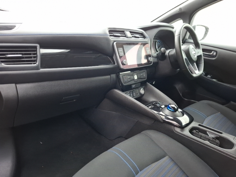 Nissan Leaf 110Kw N-connecta 39Kwh Grey #5