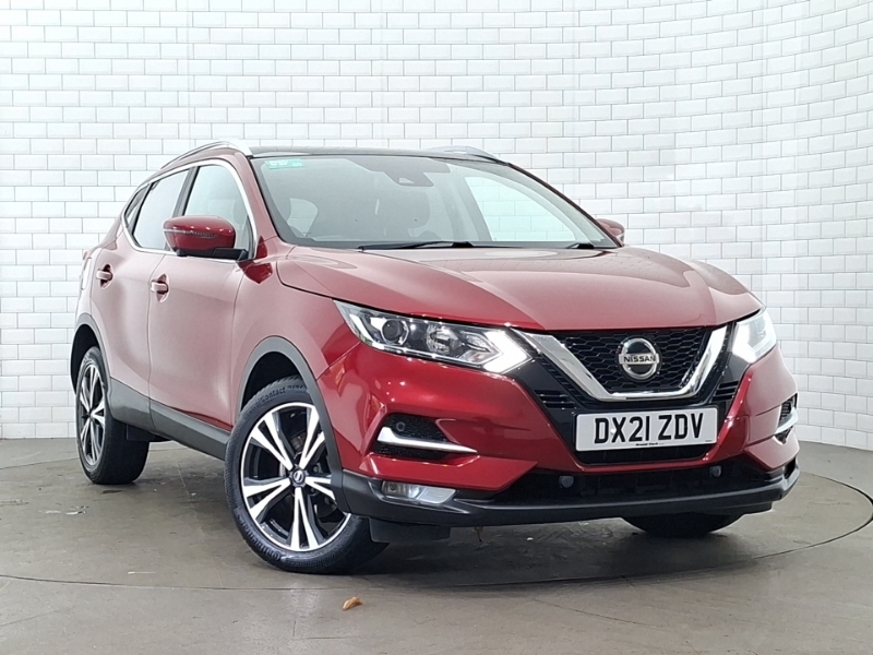 Nissan Qashqai 1.3 Dig-t 160 157 N-connecta Dct Glass Roof Red