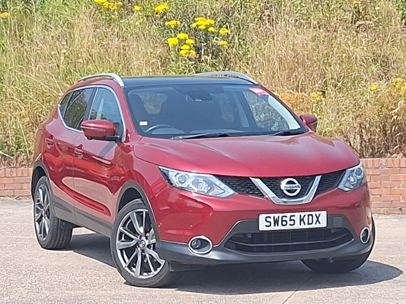 Nissan Qashqai 1.5 Dci Tekna Red