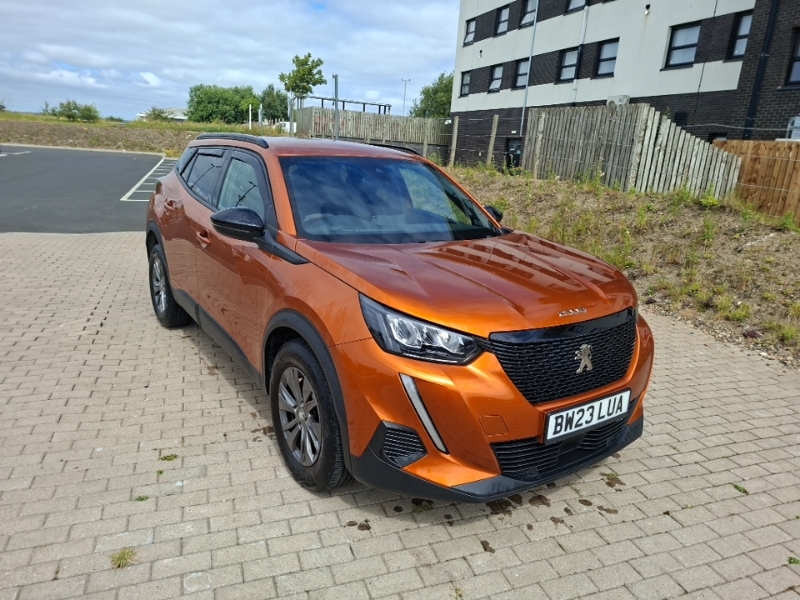 Peugeot 2008 1.2 Puretech Active Premium Orange