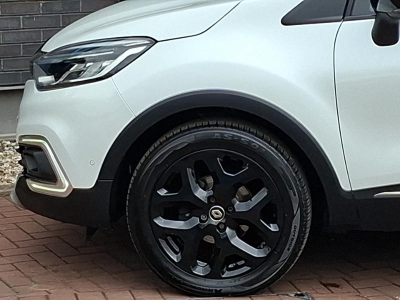 Renault Captur Renault Captur 0.9 Tce 90 Iconic Black #19