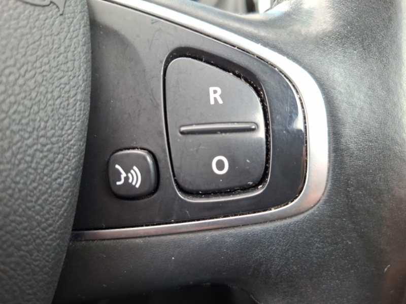 Renault Captur Renault Captur 0.9 Tce 90 Iconic Black #13