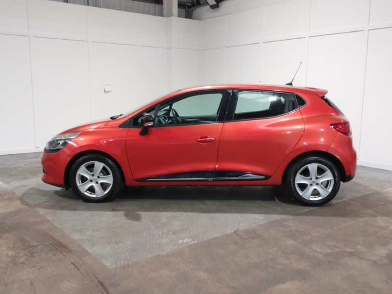Renault Clio 1.2 16V Dynamique Medianav Red #4