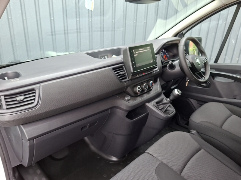 Renault Trafic Ll30 Blue Dci 130 Advance Safety Van White #3