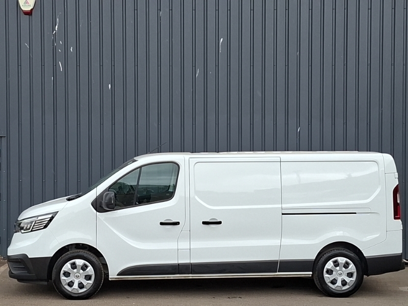 Renault Trafic Ll30 Blue Dci 130 Advance Safety Van White #4
