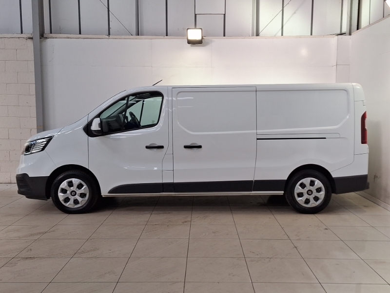 Renault Trafic Ll30 Blue Dci 130 Advance Safety Van SG74KBF White #4