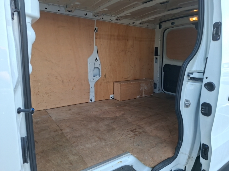 Renault Trafic Ll30 Blue Dci 130 Advance Safety Van White #6