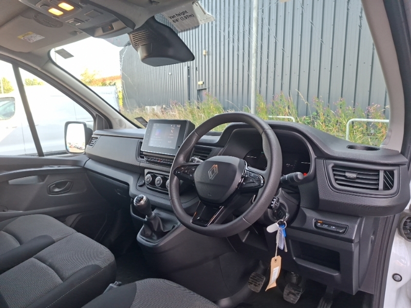Renault Trafic Ll30 Blue Dci 130 Advance Safety Van White #3