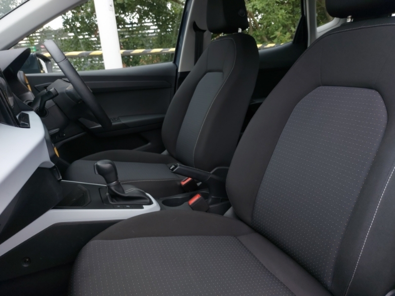 Seat Arona 1.0 Tsi 115 Se Technology Dsg Grey #4