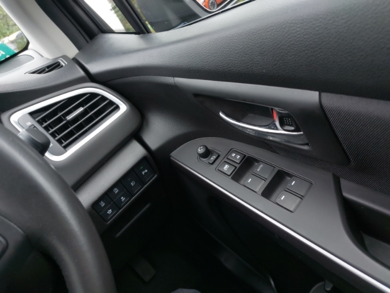 Suzuki S Cross Ultra Red #17