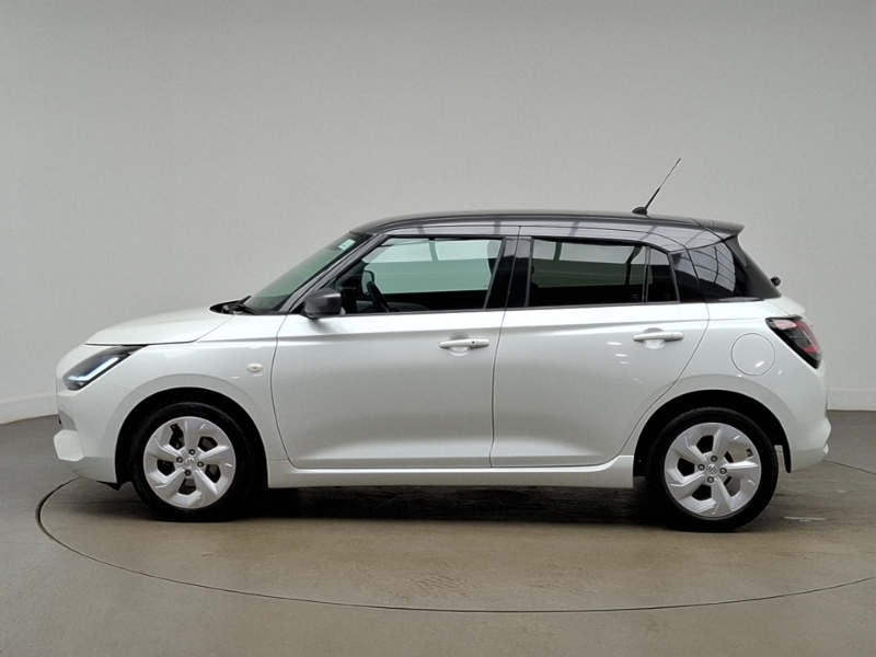 Suzuki Swift 1.2 Mild Hybrid Motion Cvt White #4