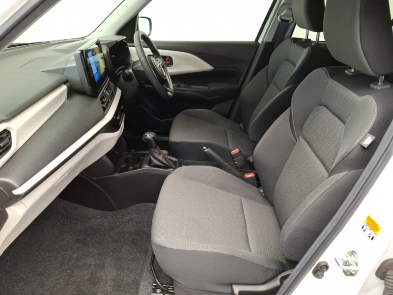 Suzuki Swift 1.2 Mild Hybrid Motion Cvt White #5
