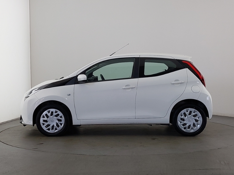 Toyota Aygo 1.0 Vvt-i X-play Tss White #4
