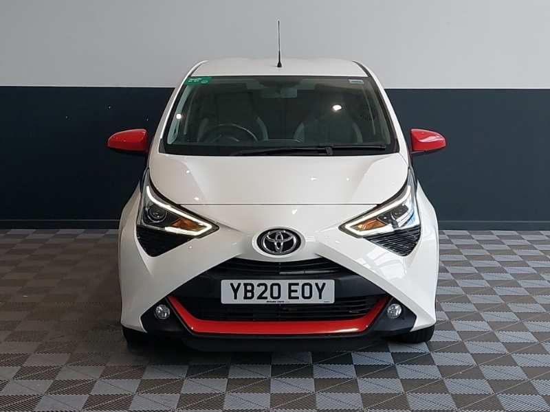 Toyota Aygo Hatchback White #14