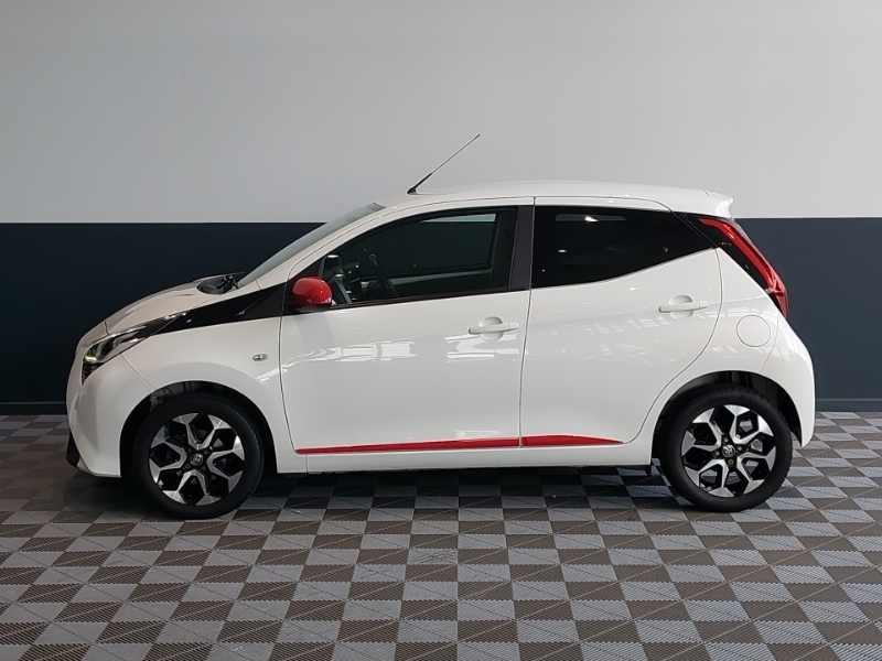 Toyota Aygo 1.0 Vvt-i X-trend White #4